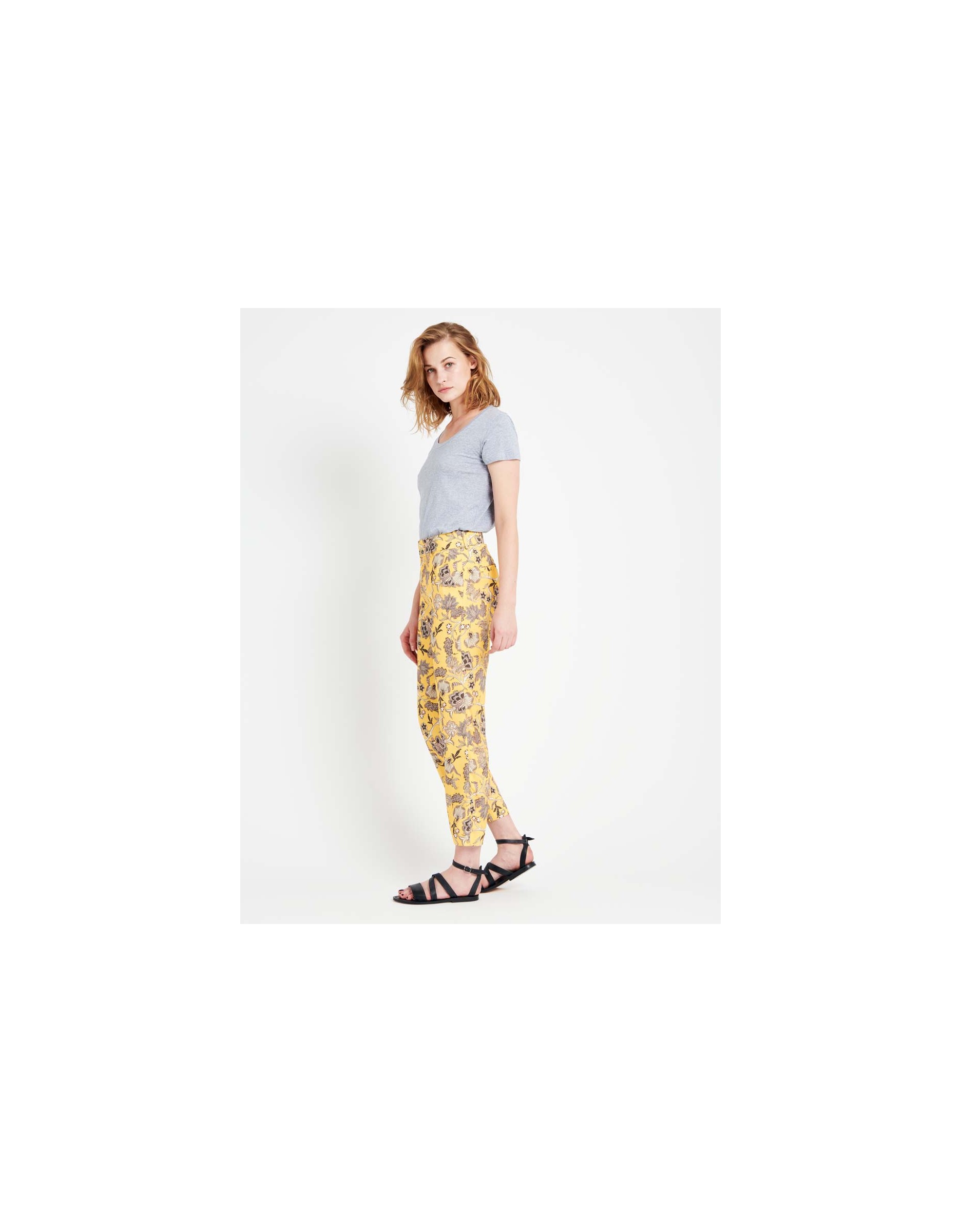 yellow cropped trousers